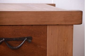 アンティーク家具　古民具・骨董　明治〜大正　木味のアンティーク脚付き水屋箪笥ローボード(テレビ台、キャビネット、収納棚)