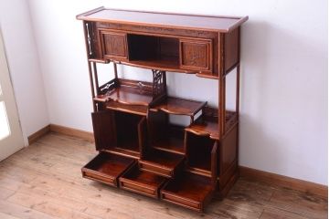 中古　唐木・花梨材　豪華な飾り棚(カリン材)
