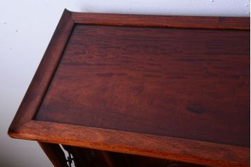中古　唐木・花梨材　豪華な飾り棚(カリン材)