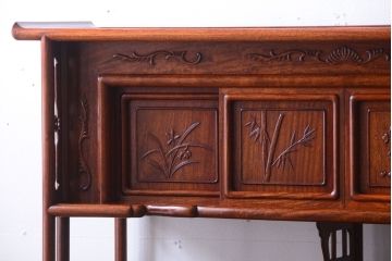中古　唐木・花梨材　豪華な飾り棚(カリン材)