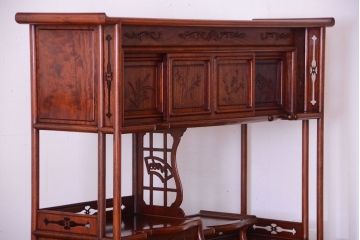 中古　唐木・花梨材　豪華な飾り棚(カリン材)