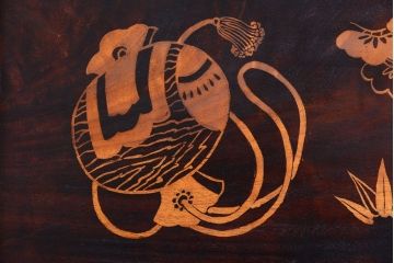 中古　民芸家具　宝尽くし・松竹梅の図　小箪笥(引き出し)