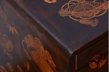 中古　民芸家具　宝尽くし・松竹梅の図　小箪笥(引き出し)