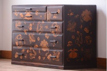 中古　民芸家具　宝尽くし・松竹梅の図　小箪笥(引き出し)