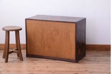 中古　民芸家具　宝尽くし・松竹梅の図　小箪笥(引き出し)