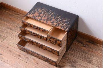 中古　民芸家具　梅の図　小箪笥(引き出し)