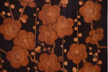 中古　民芸家具　梅の図　小箪笥(引き出し)