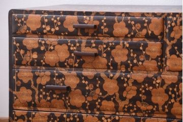 中古　民芸家具　梅の図　小箪笥(引き出し)