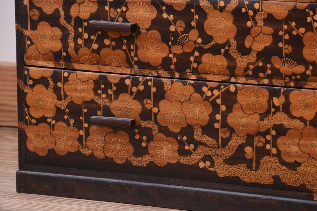 中古　民芸家具　梅の図　小箪笥(引き出し)