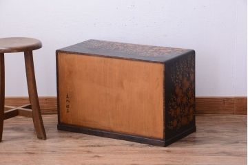 中古　民芸家具　梅の図　小箪笥(引き出し)
