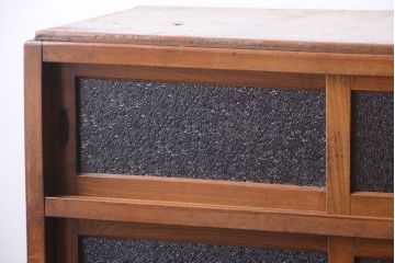 レトロ家具　昭和レトロ　古い木の小ぶりなキッチンキャビネット(食器棚)