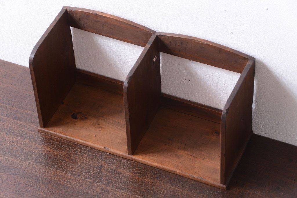 レトロ家具　和製アンティーク　シンプルでレトロな本立て