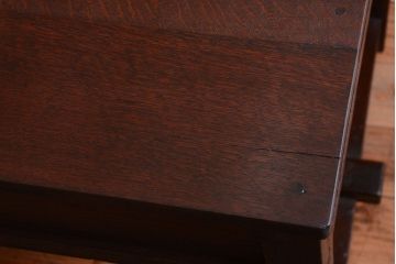 レトロ家具　和製アンティーク　モールガラス入り!古いナラ材のレトロな片袖机(勉強机・デスク)