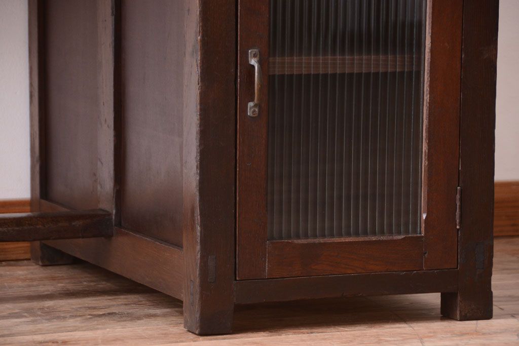 レトロ家具　和製アンティーク　モールガラス入り!古いナラ材のレトロな片袖机(勉強机・デスク)