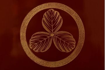 アンティーク家具　古民具・骨董　大正〜昭和期　高級品!朱漆塗が美しいアンティーク沈金鏡台