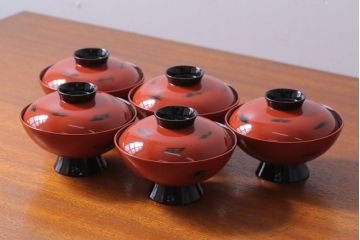 アンティーク雑貨　アンティーク　根来塗風　山葵に河豚の図　木製蒔絵椀5客セット