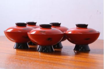 アンティーク雑貨　アンティーク　根来塗風　山葵に河豚の図　木製蒔絵椀5客セット