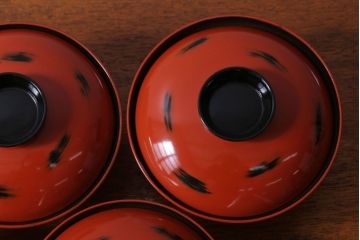 アンティーク雑貨　アンティーク　根来塗風　山葵に河豚の図　木製蒔絵椀5客セット