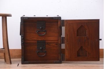 アンティーク家具　古民具・骨董　明治〜大正　総欅材のアンティーク船箪笥(掛硯型、懸硯型、舟箪笥)