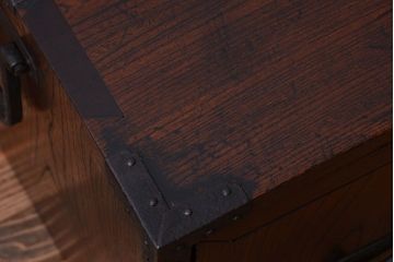 アンティーク家具　古民具・骨董　明治〜大正　総欅材のアンティーク船箪笥(掛硯型、懸硯型、舟箪笥)