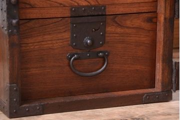 アンティーク家具　古民具・骨董　明治〜大正　総欅材のアンティーク船箪笥(掛硯型、懸硯型、舟箪笥)