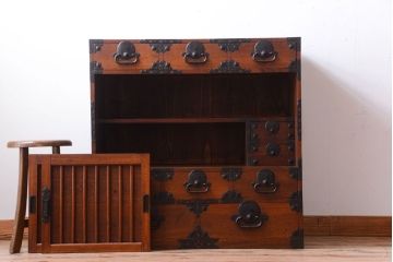アンティーク家具　古民具・骨董　前面欅材!縦桟引き戸のアンティーク会津帳場箪笥