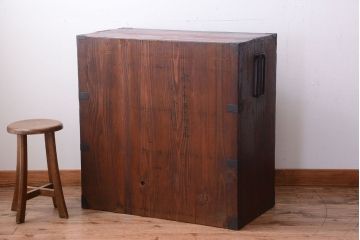 アンティーク家具　古民具・骨董　前面欅材!縦桟引き戸のアンティーク会津帳場箪笥