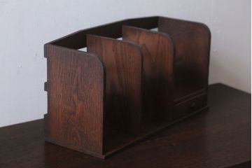 レトロ家具　昭和レトロ　古い栗材のアンティーク本立て