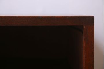 レトロ家具　昭和レトロ　古い栓材の小ぶりな和製アンティーク飾り棚