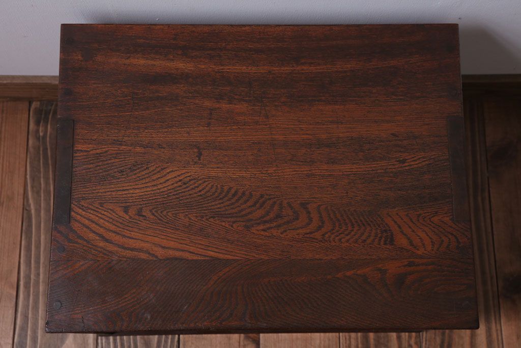 レトロ家具　昭和レトロ　古い栓材の小ぶりな和製アンティーク飾り棚