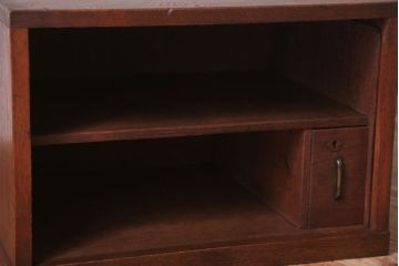 レトロ家具　昭和レトロ　古い栓材の小ぶりな和製アンティーク飾り棚