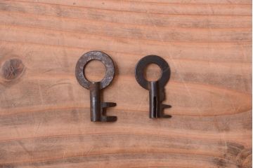 アンティーク家具　古民具・骨董　明治期　総桐材の古い庄内小箪笥(背負い箪笥・行商箪笥、桐箪笥、桐たんす)