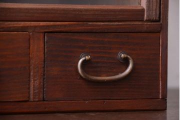 アンティーク家具　和製アンティーク　ダイヤガラス入り!小さな収納棚