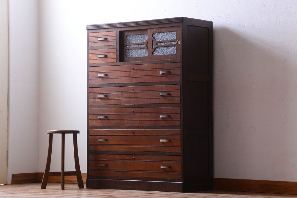 レトロ家具　昭和レトロ　ダイヤガラス入り!古い木製のアンティークチェスト