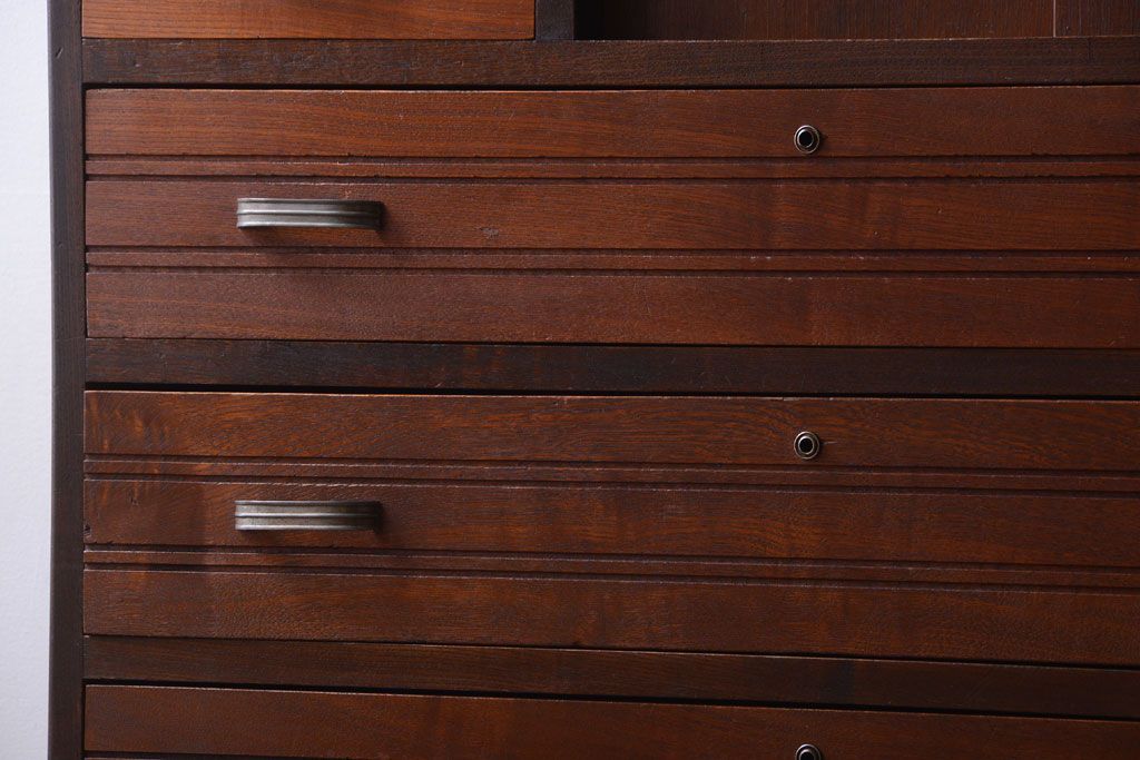 レトロ家具　昭和レトロ　ダイヤガラス入り!古い木製のアンティークチェスト