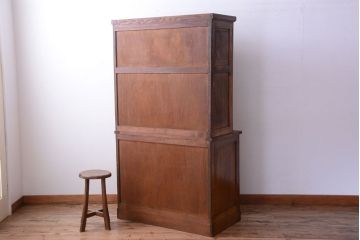 レトロ家具　昭和レトロ　古い楡材の上質なアンティーク食器棚(カップボード)