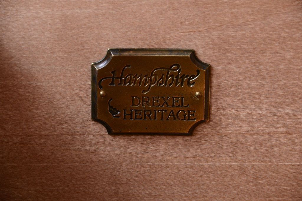 中古　DREXEL HERITAGE (ドレクセルヘリテイジ)USA　ドロワー(ドレッサー・チェスト・コンソール)(定価約100万円)