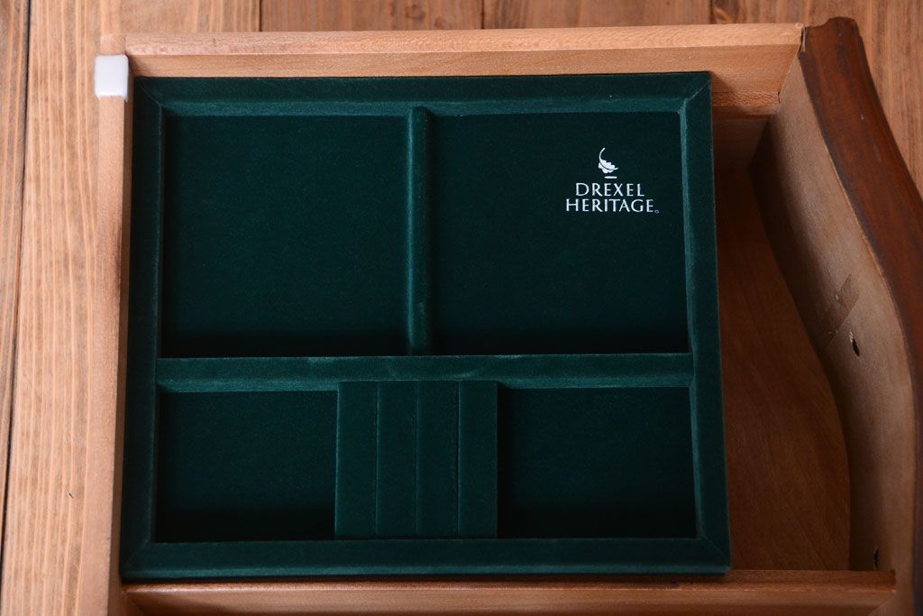 中古　DREXEL HERITAGE (ドレクセルヘリテイジ)USA　ドロワー(ドレッサー・チェスト・コンソール)(定価約100万円)