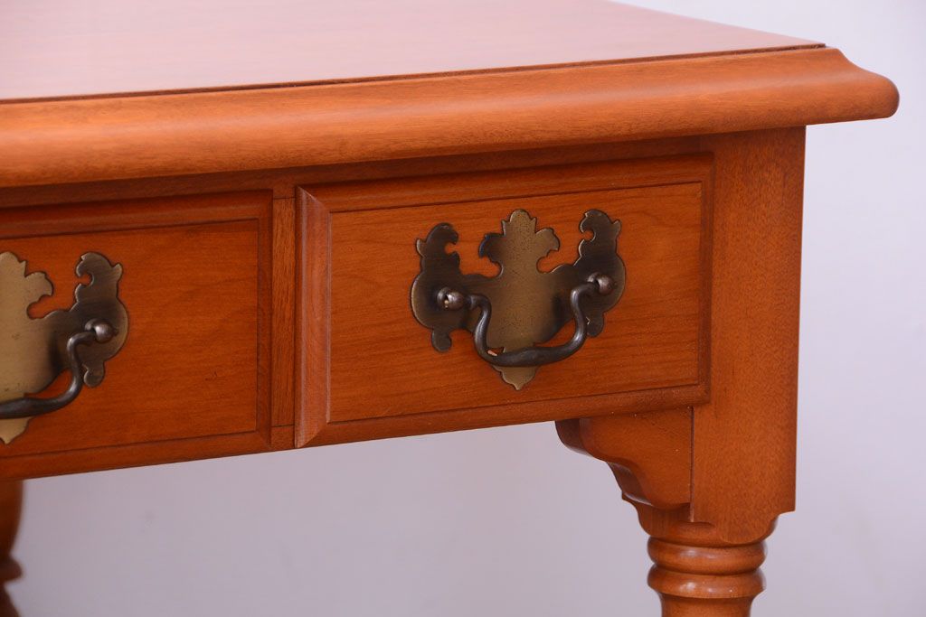 中古　横浜クラシック家具　ダニエル　高級品!片袖机(デスク)(1)(定価約55万円)