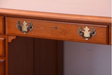 中古　横浜クラシック家具　ダニエル　高級品!片袖机(デスク)(1)(定価約55万円)