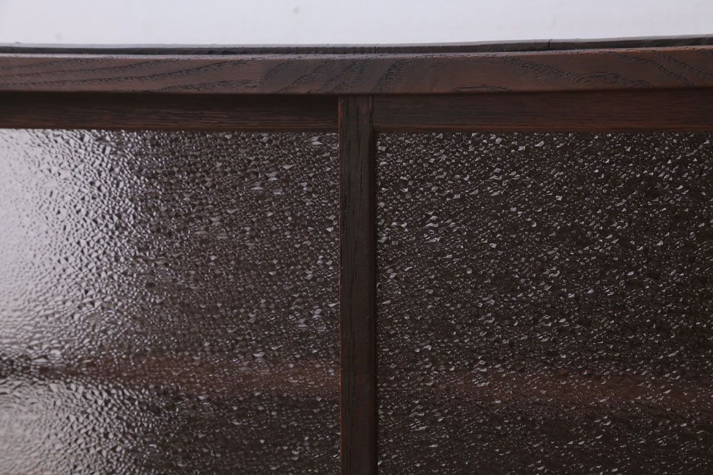 アンティーク家具　和製アンティーク　3面ダイヤガラス仕上げ!小ぶりな収納棚