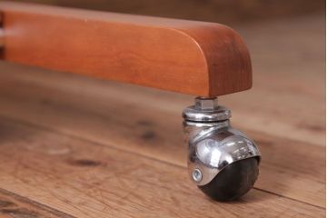 中古　PORADA　パソコンデスク(AWARD P.C DESK・LOOP DESK)(定価148000円)