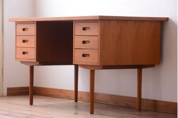 中古　CHLOROS(クロロス)　Foundation　バックシェルフデスク(机、在宅ワーク、在宅用)