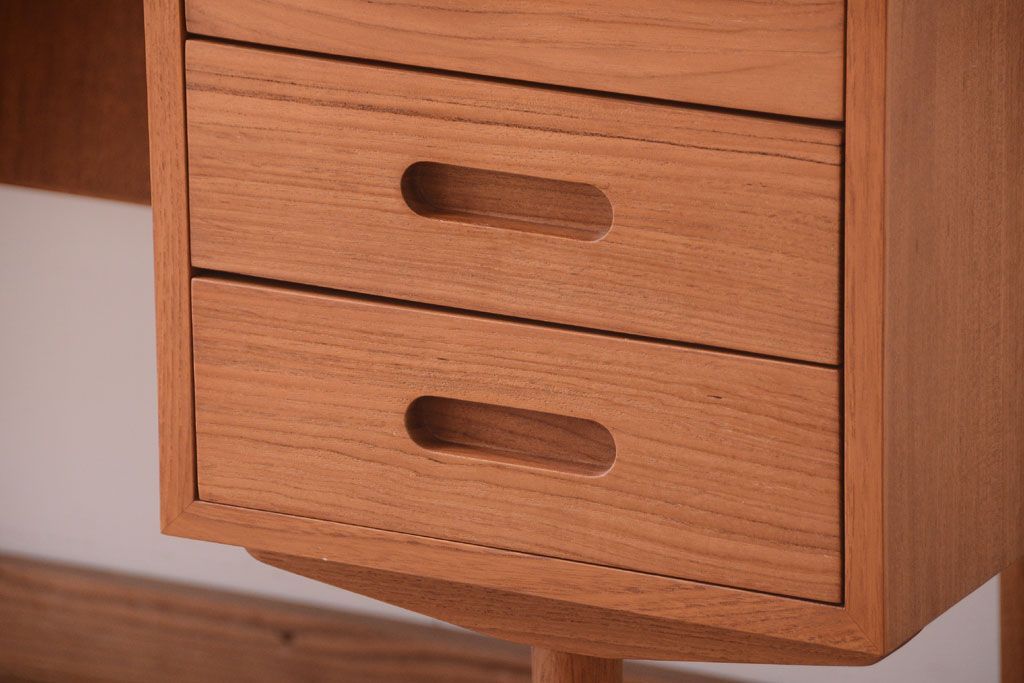 中古　CHLOROS(クロロス)　Foundation　バックシェルフデスク(机、在宅ワーク、在宅用)