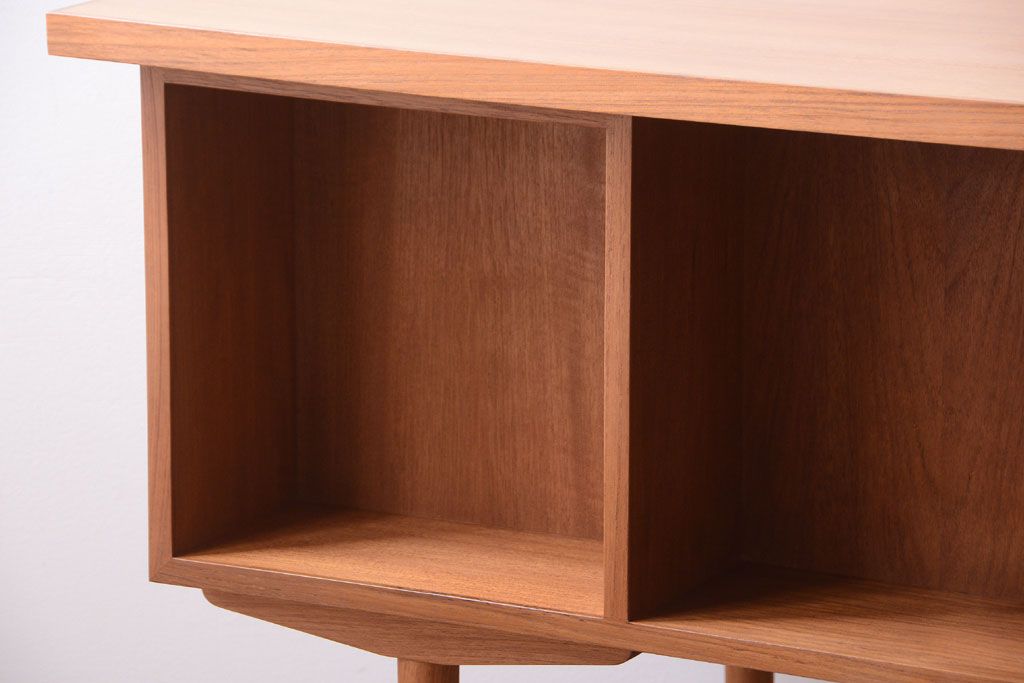 中古　CHLOROS(クロロス)　Foundation　バックシェルフデスク(机、在宅ワーク、在宅用)