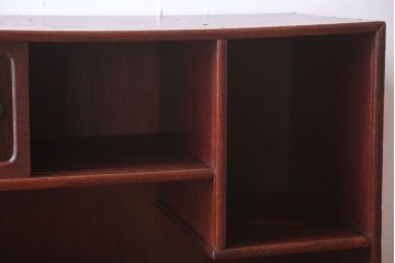 アンティーク家具　アンティーク　古い木製のシンプルな茶箪笥