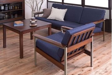 【R様ご成約分】北欧ビンテージ　ローズウッド材のシンプルな3人掛けアームソファ