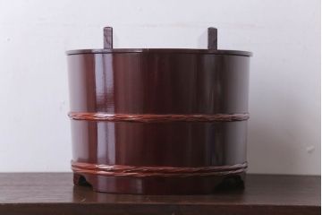 アンティーク雑貨　和製アンティーク　漆が美しい古い木製のお櫃(おひつ)