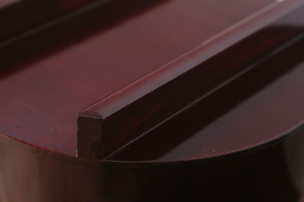 アンティーク雑貨　和製アンティーク　漆が美しい古い木製のお櫃(おひつ)