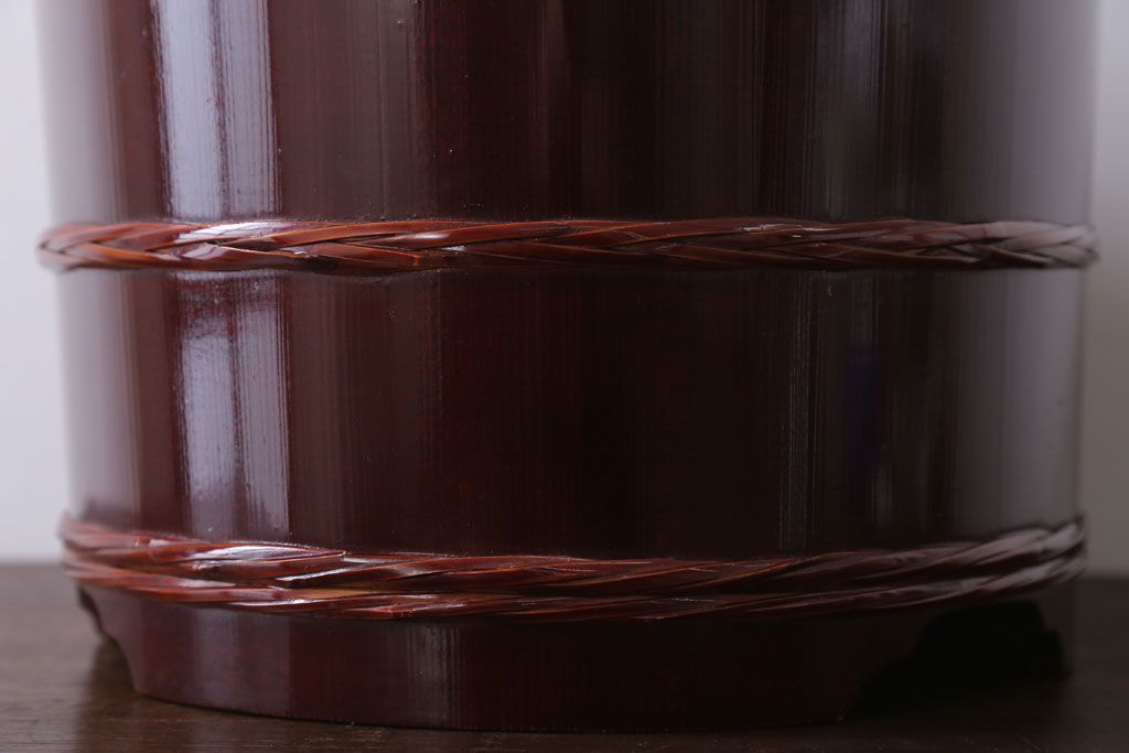 アンティーク雑貨　和製アンティーク　漆が美しい古い木製のお櫃(おひつ)